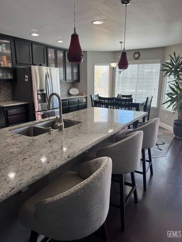 513 Westerville Court, Bakersfield, CA 93312