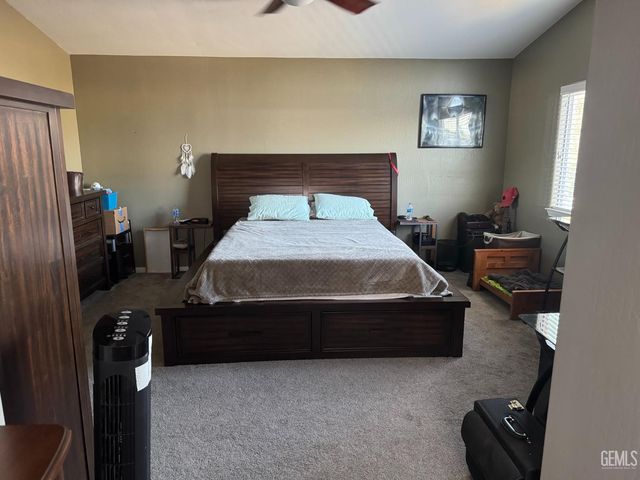 513 Westerville Court, Bakersfield, CA 93312