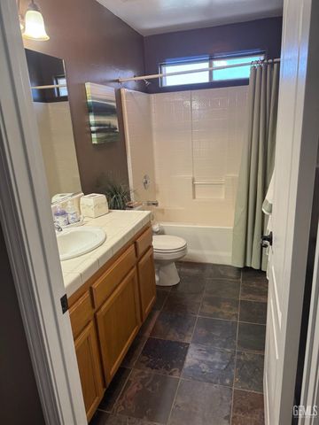 513 Westerville Court, Bakersfield, CA 93312