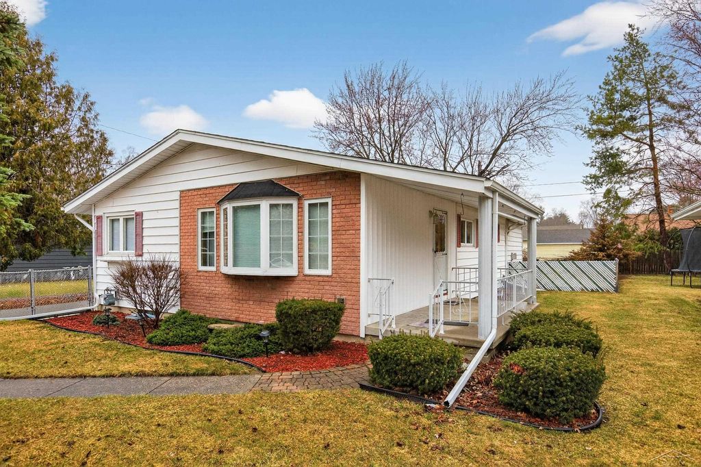 4240 Louise Street, Saginaw Twp, MI 48603