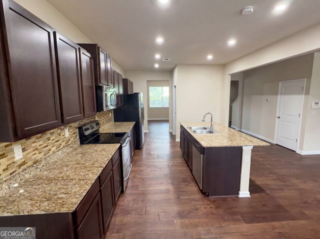 8496 Glenview Street, Douglasville, GA 30134