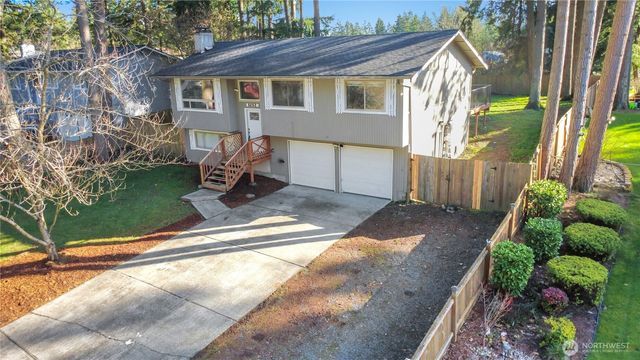 5202 205th Avenue Ct E, Spanaway, WA 98387