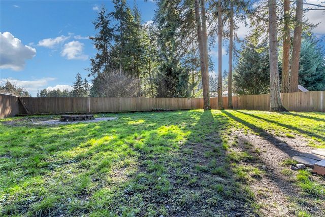 5202 205th Avenue Ct E, Spanaway, WA 98387