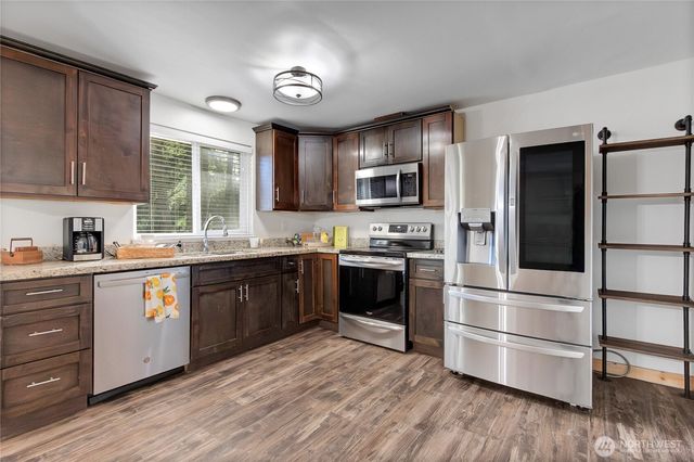 5202 205th Avenue Ct E, Spanaway, WA 98387