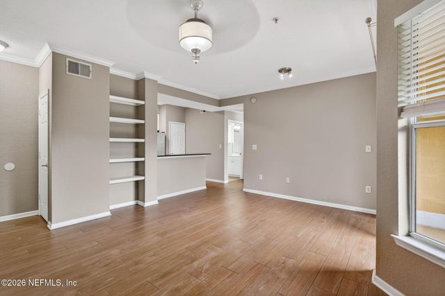 8539 GATE Parkway W 433, Jacksonville, FL 32216