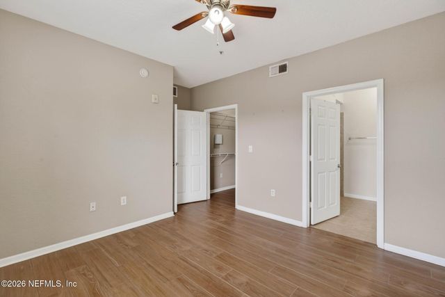 8539 GATE Parkway W 433, Jacksonville, FL 32216