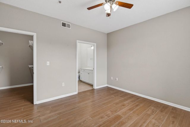 8539 GATE Parkway W 433, Jacksonville, FL 32216