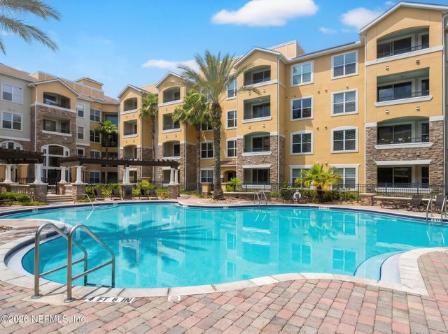 8539 GATE Parkway W 433, Jacksonville, FL 32216