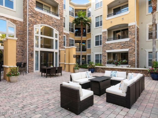 8539 GATE Parkway W 433, Jacksonville, FL 32216