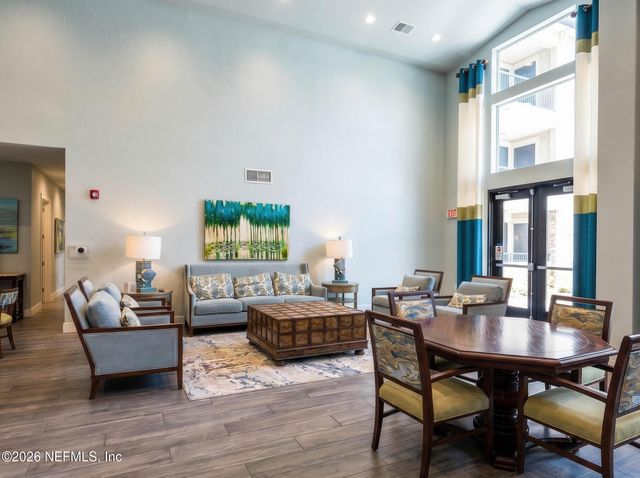 8539 GATE Parkway W 433, Jacksonville, FL 32216