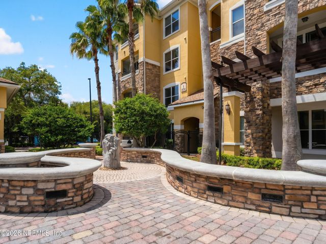 8539 GATE Parkway W 433, Jacksonville, FL 32216