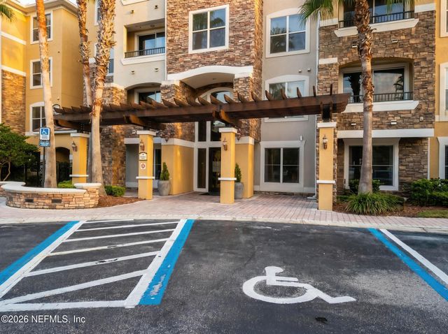 8539 GATE Parkway W 433, Jacksonville, FL 32216