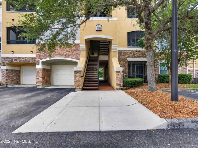 8539 GATE Parkway W 433, Jacksonville, FL 32216