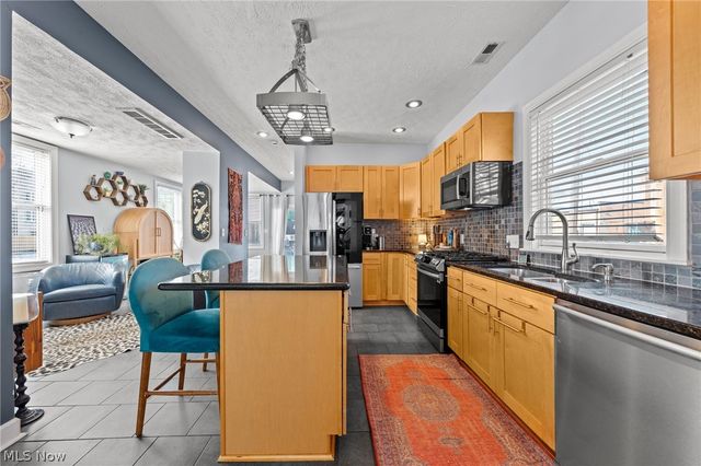 1420 W 48th Street, Cleveland, OH 44102