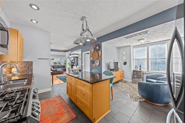 1420 W 48th Street, Cleveland, OH 44102