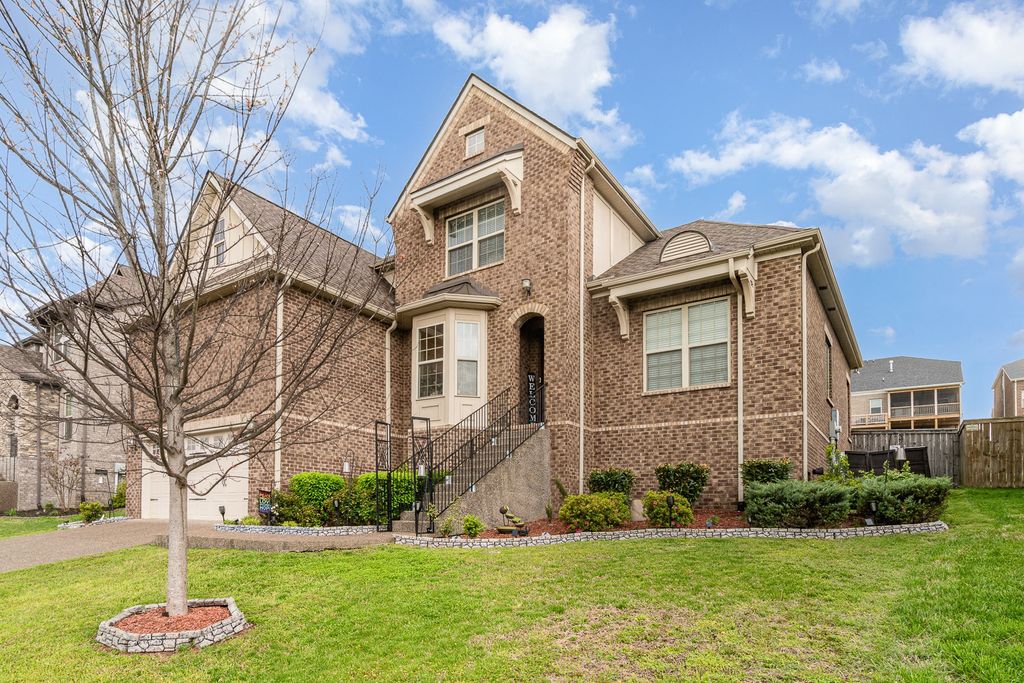 5344 Highland Place Way, Hermitage, TN 37076