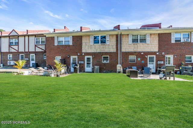 131 Briar Mills Drive, Brick, NJ 08724