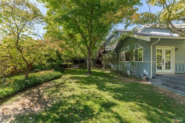 416 Oak Park Ave, Ukiah, CA 95482