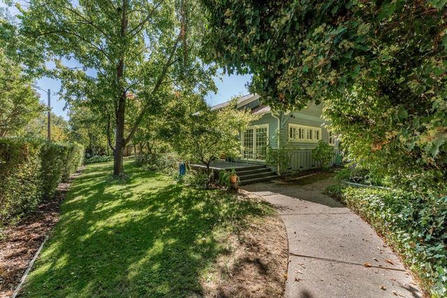 416 Oak Park Ave, Ukiah, CA 95482