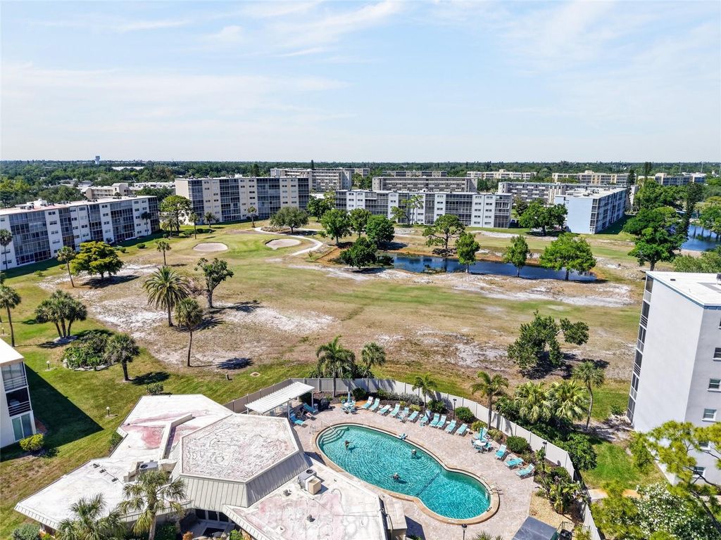 Image 21 of property listing at 4440 IRONWOOD CIRCLE 508D, Bradenton, FL 34209
