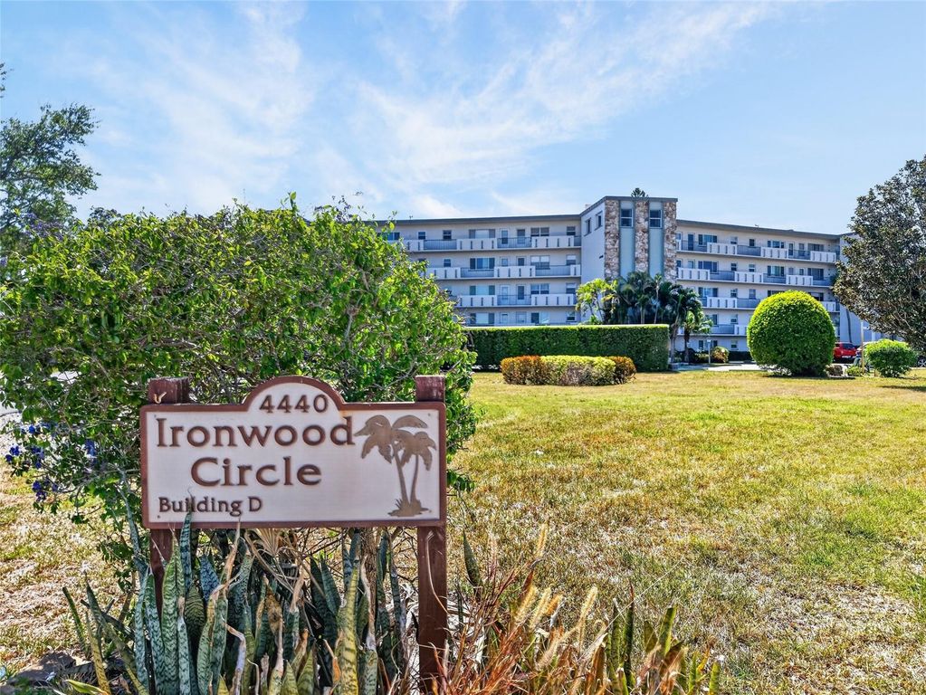 Image 28 of property listing at 4440 IRONWOOD CIRCLE 508D, Bradenton, FL 34209