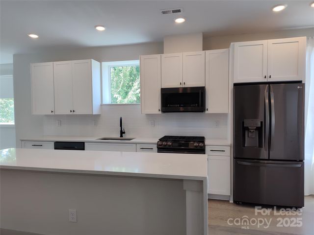 1037 Wesley Terrace Avenue, Charlotte, NC 28208