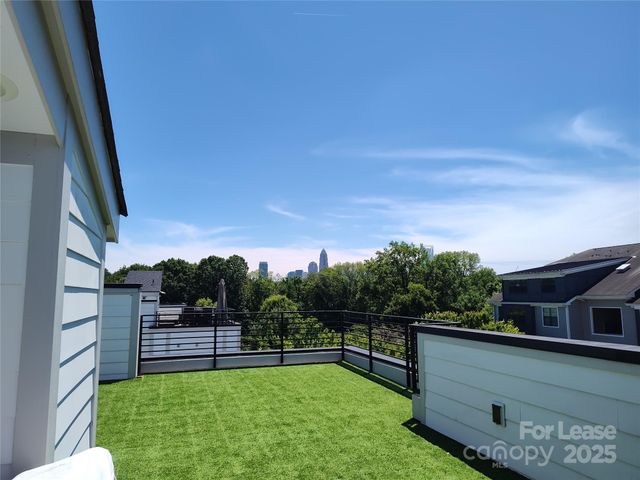 1037 Wesley Terrace Avenue, Charlotte, NC 28208