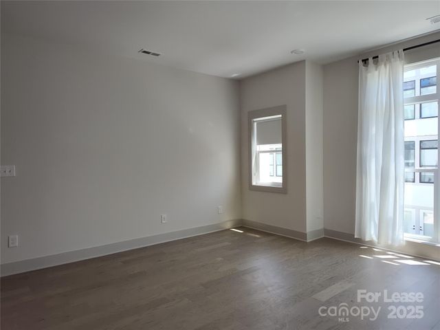 1037 Wesley Terrace Avenue, Charlotte, NC 28208