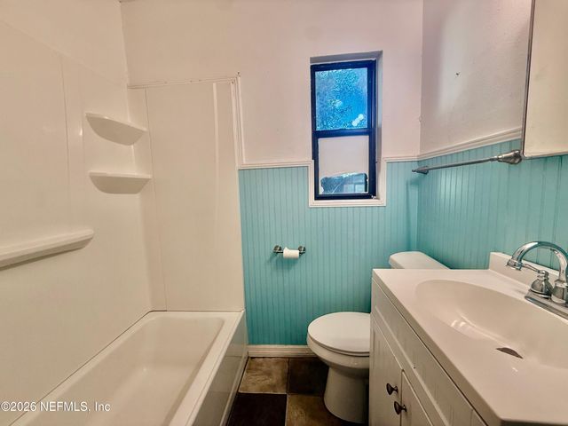 7118 PELLIAS Road, Jacksonville, FL 32211