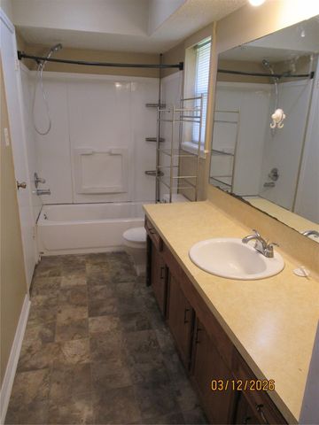 403 Lotus Street, Lake Jackson, TX 77566