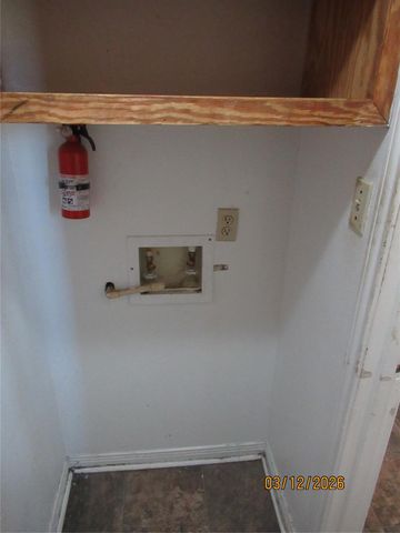 403 Lotus Street, Lake Jackson, TX 77566