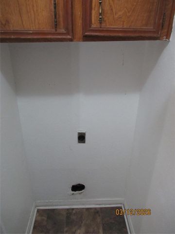 403 Lotus Street, Lake Jackson, TX 77566