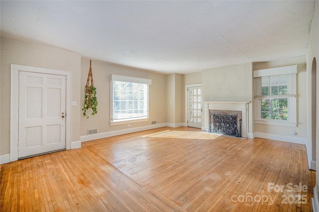 206 W Mountain Street, Kings Mountain, NC 28086