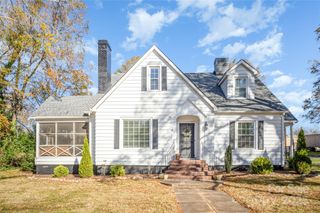 206 W Mountain Street, Kings Mountain, NC 28086