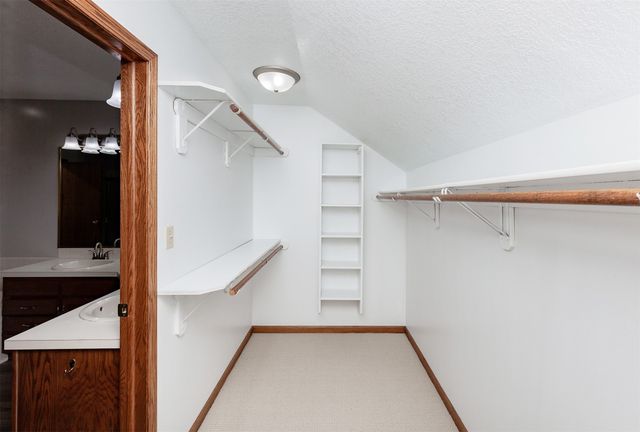 917 57th Place, West Des Moines, IA 50266