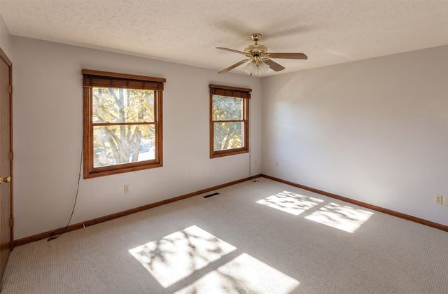 917 57th Place, West Des Moines, IA 50266