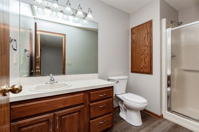 917 57th Place, West Des Moines, IA 50266