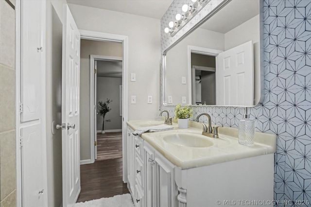 509 W Knoxville Street, Broken Arrow, OK 74012