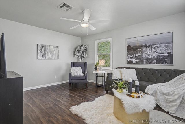 509 W Knoxville Street, Broken Arrow, OK 74012