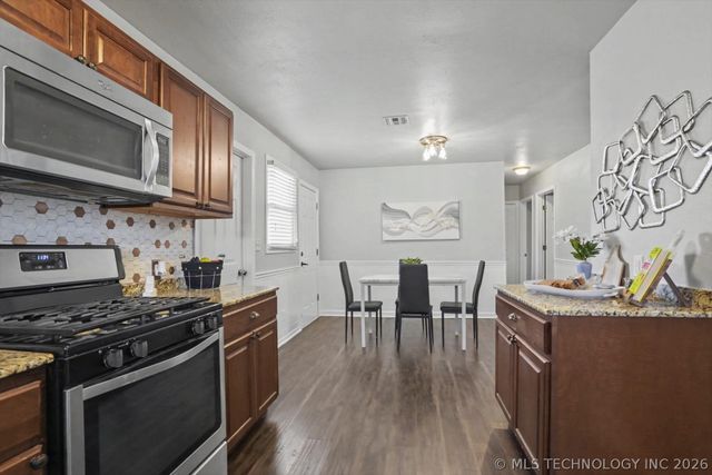 509 W Knoxville Street, Broken Arrow, OK 74012