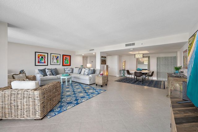 4200 N Ocean Drive 2-705, Singer Island, FL 33404