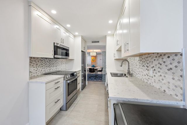 4200 N Ocean Drive 2-705, Singer Island, FL 33404