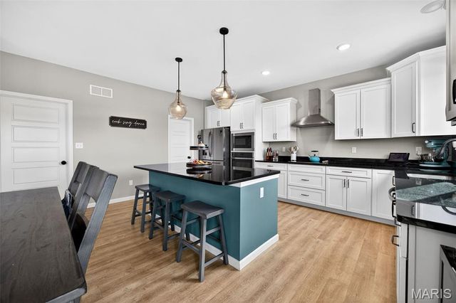 349 Valley Bluff Drive, Wentzville, MO 63385