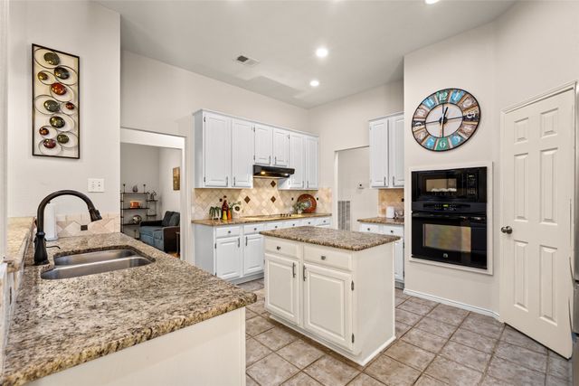 1421 Saint Francis Lane, Flower Mound, TX 75028