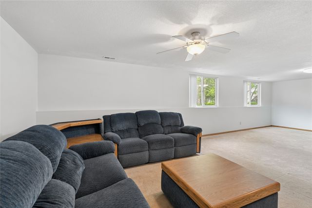 3806 NE Trilein Drive, Ankeny, IA 50021