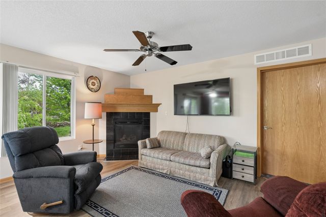 3806 NE Trilein Drive, Ankeny, IA 50021