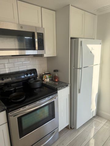 4649 Sunset Lane, West Palm Beach, FL 33415