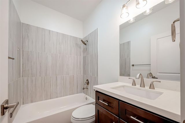 30 N Saint Charles Street, Houston, TX 77003