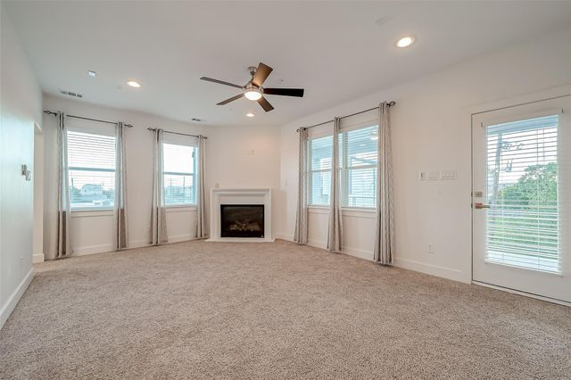 30 N Saint Charles Street, Houston, TX 77003