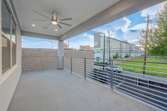 30 N Saint Charles Street, Houston, TX 77003
